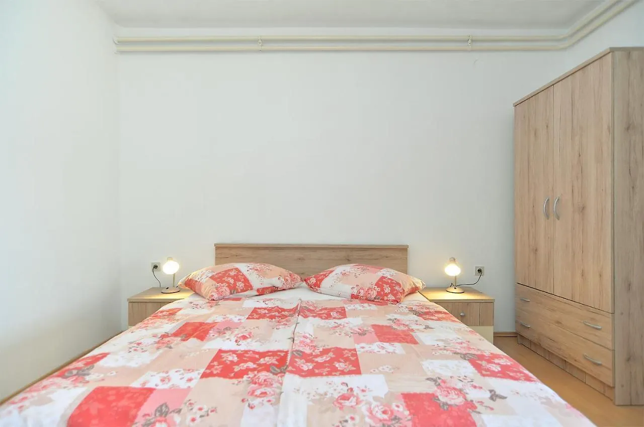 Apartments Plominska 938 Rabac