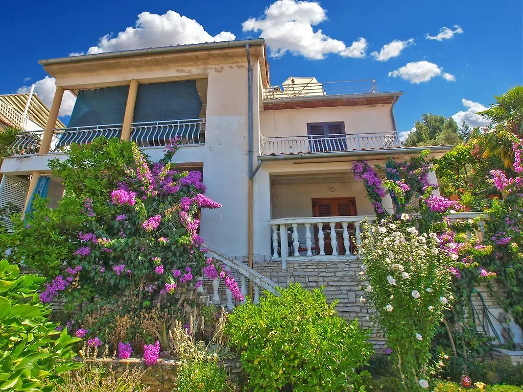 Apartments Plominska 938 Rabac 0*,