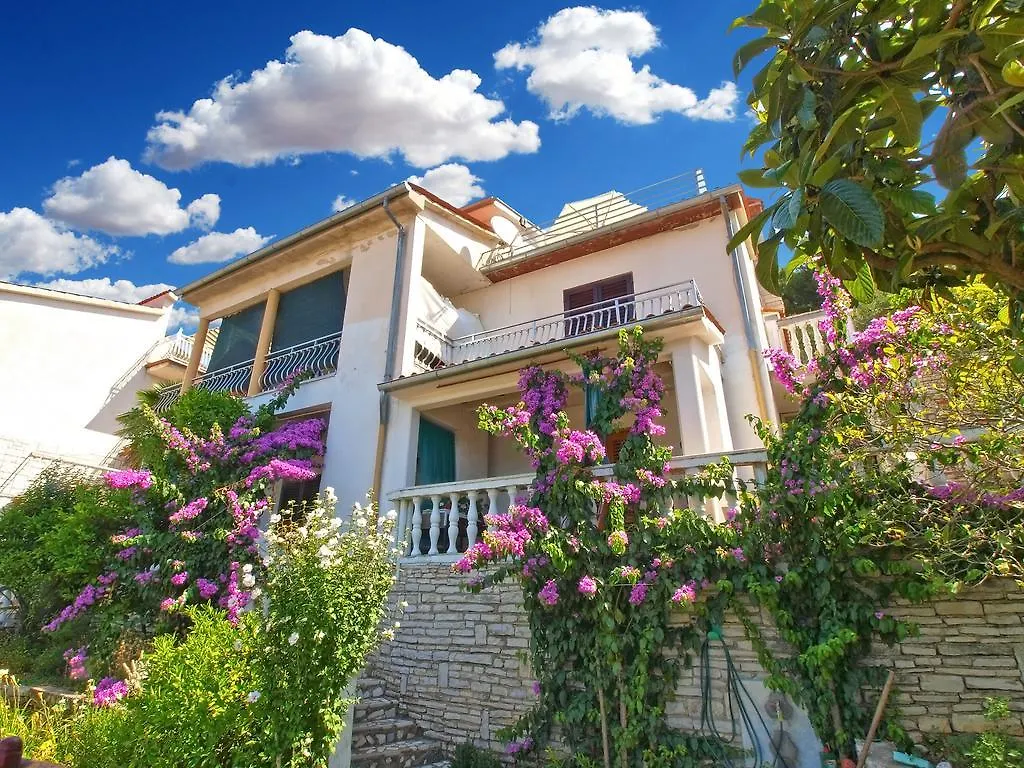 Apartments Plominska 938 Rabac